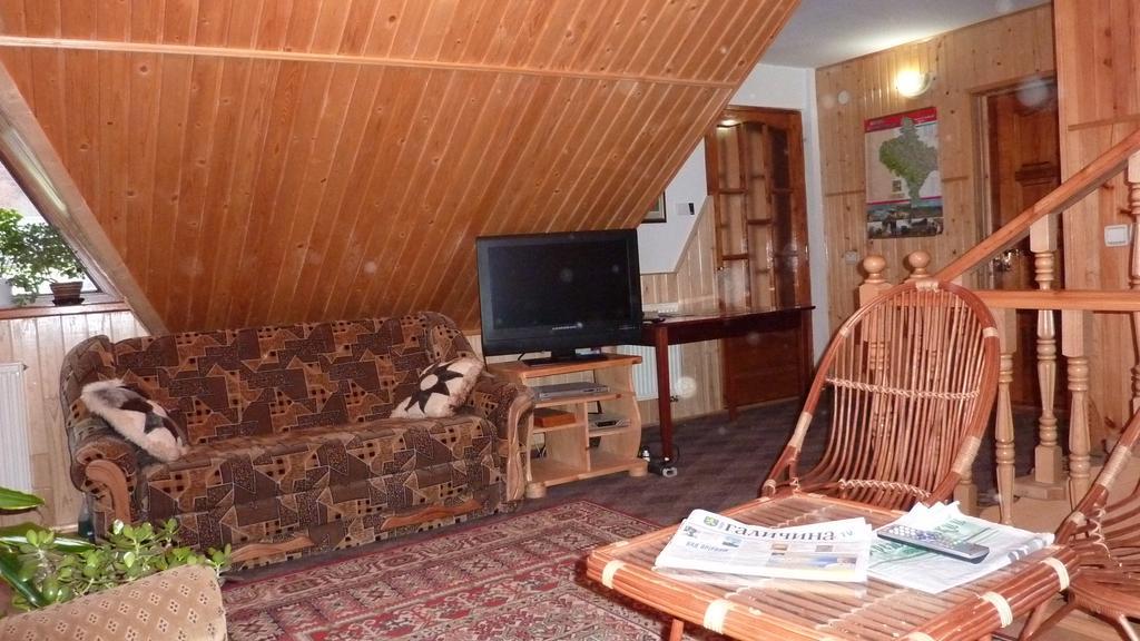 Sadyba Bilya Richky Yaremtche Chambre photo
