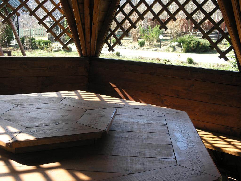 Sadyba Bilya Richky Yaremtche Extérieur photo